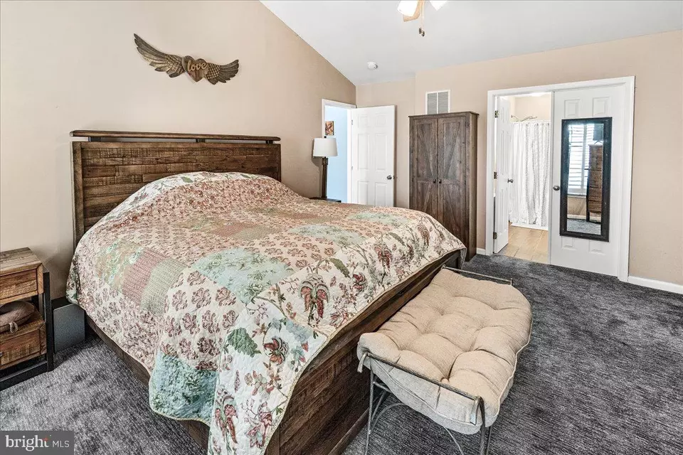 Bedroom - 54 Saddleridge Ct, Myersville, MD 21773 photo 3 of 7