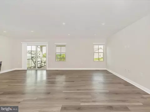 Living - 2598 Lamplighter Dr, Frederick, MD 21702 photo 5 of 10