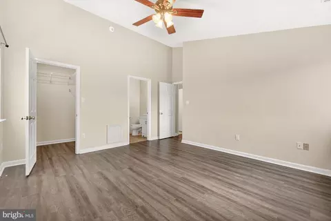 Entry Way - 2125 Wainwright Ct #2C, Frederick, MD 21702 photo 5 of 6