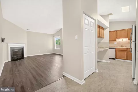 Entry Way - 2125 Wainwright Ct #2C, Frederick, MD 21702 photo 1 of 6