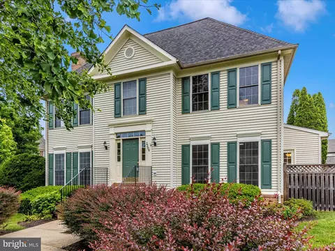 2209 Garden Ln, Frederick, MD 21701 photo 3