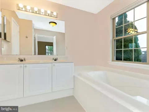 2209 Garden Ln, Frederick, MD 21701 photo 29