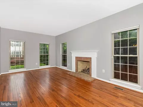 2209 Garden Ln, Frederick, MD 21701 photo 7