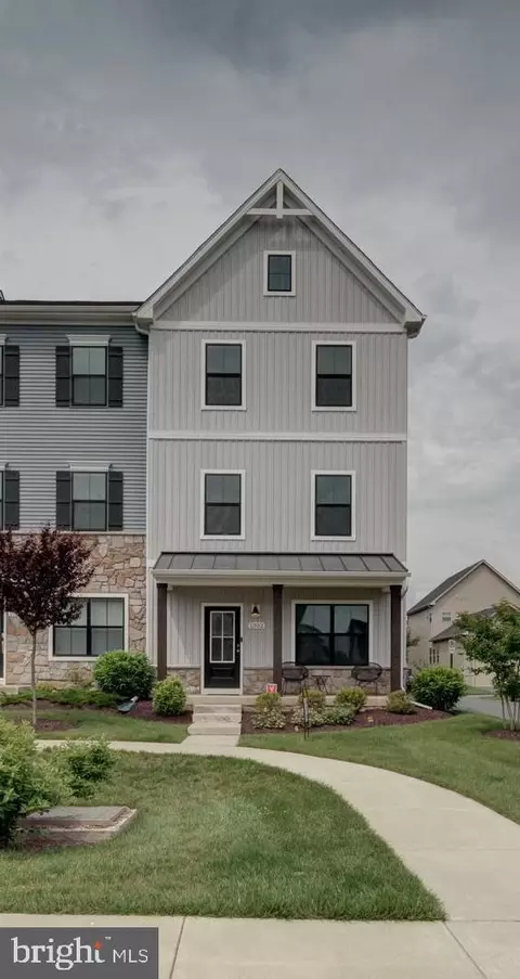 1302 Pedigree St, Frederick, MD 21702 photo 3