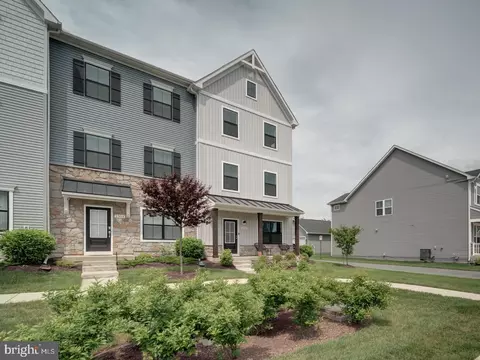 1302 Pedigree St, Frederick, MD 21702 photo 7