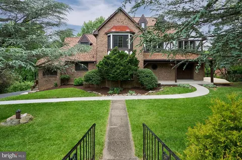 7423 Round Hill Rd, Frederick, MD 21702