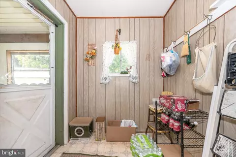 Entry Way - 6109 Ford Rd, Frederick, MD 21702 photo 1 of 2