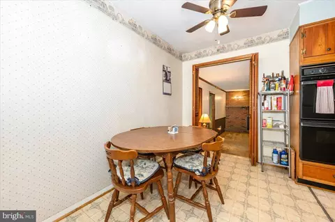 Dining - 6109 Ford Rd, Frederick, MD 21702 photo 4 of 8