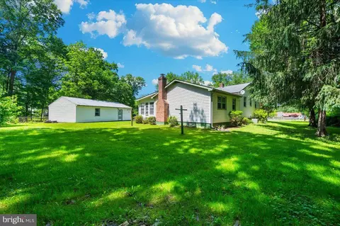 Exterior - 6109 Ford Rd, Frederick, MD 21702 photo 7 of 25