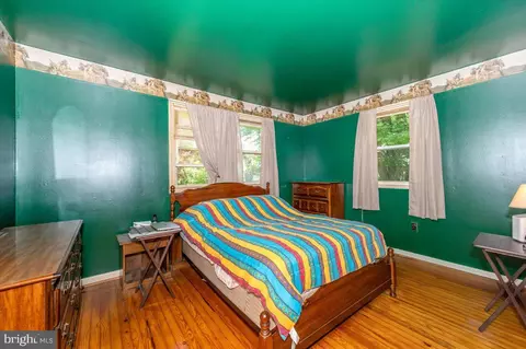 Bedroom - 6109 Ford Rd, Frederick, MD 21702 photo 3 of 4