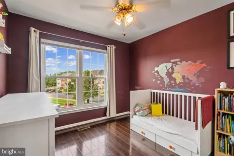 Bedroom - 7140 Ladd Cir, Frederick, MD 21703 photo 3 of 4