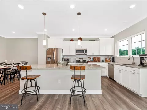 Kitchen - 1426 Clingmans Dome Dr, Frederick, MD 21702 photo 7 of 9