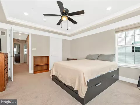 Bedroom - 1426 Clingmans Dome Dr, Frederick, MD 21702 photo 4 of 8