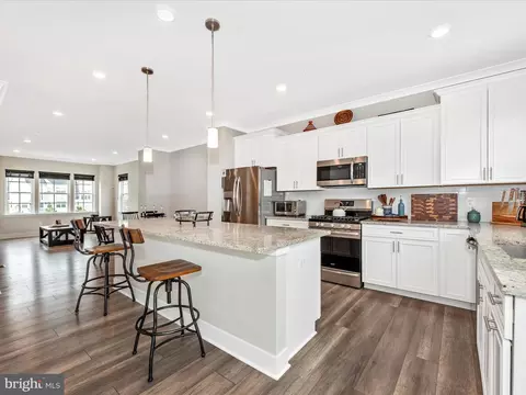 Kitchen - 1426 Clingmans Dome Dr, Frederick, MD 21702 photo 6 of 9
