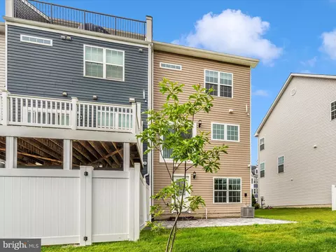 Exterior - 1426 Clingmans Dome Dr, Frederick, MD 21702 photo 3 of 15