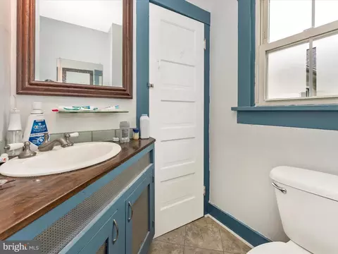 Bath - 21 E A St, Brunswick, MD 21716 photo 3 of 4