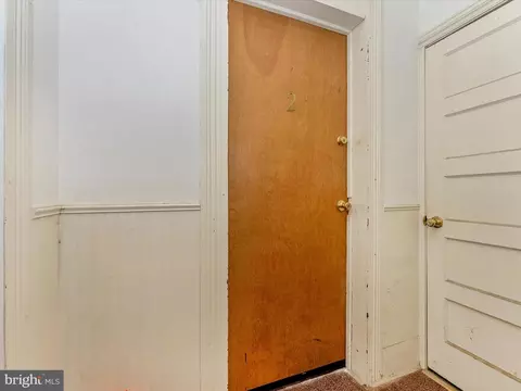 Entry Way - 21 E A St, Brunswick, MD 21716 photo 2 of 5
