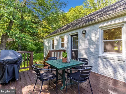 Exterior - 5421 Bartonsville Rd, Frederick, MD 21704 photo 6 of 11