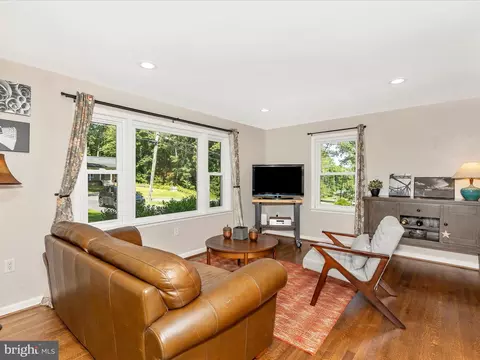 Living - 5421 Bartonsville Rd, Frederick, MD 21704 photo 1 of 3