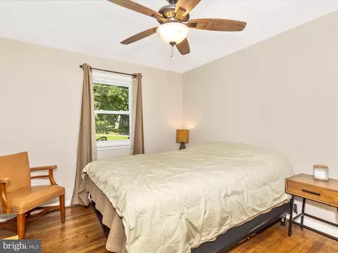 Bedroom - 5421 Bartonsville Rd, Frederick, MD 21704 photo 2 of 7