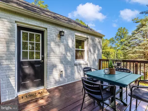 Exterior - 5421 Bartonsville Rd, Frederick, MD 21704 photo 3 of 11