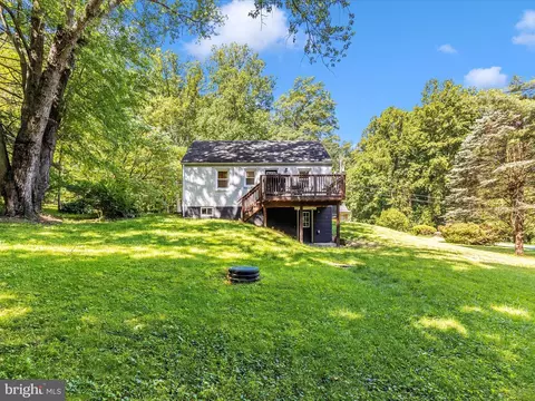 Exterior - 5421 Bartonsville Rd, Frederick, MD 21704 photo 9 of 11