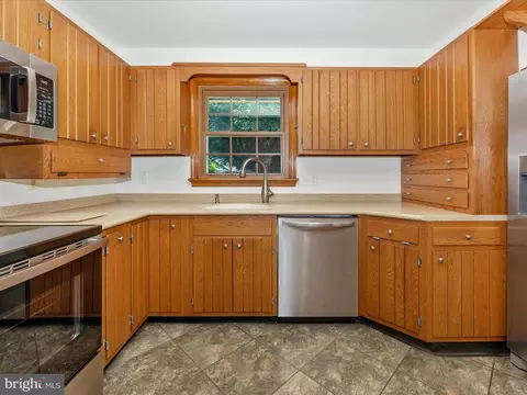 Kitchen - 8013 Meadowview Dr, Frederick, MD 21702 photo 2 of 5