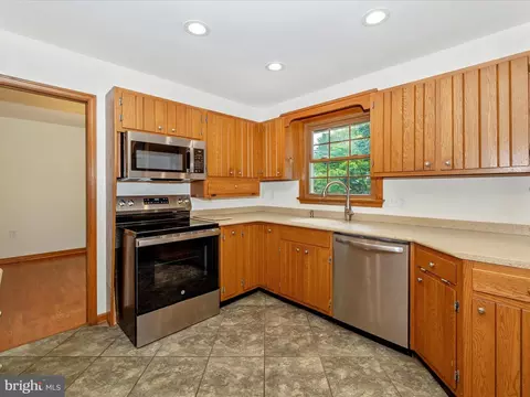 Kitchen - 8013 Meadowview Dr, Frederick, MD 21702 photo 3 of 5