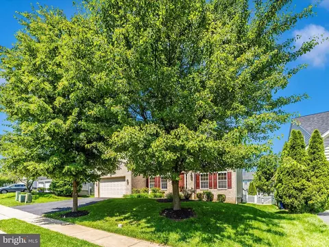 Exterior - 1936 Moran Dr, Frederick, MD 21702 photo 10 of 13