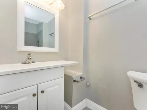 Bath - 1936 Moran Dr, Frederick, MD 21702 photo 7 of 8