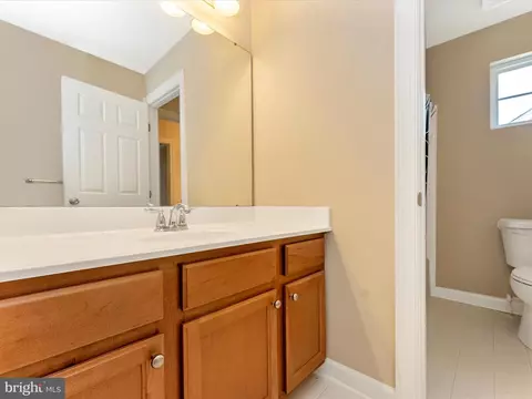 Bath - 1936 Moran Dr, Frederick, MD 21702 photo 4 of 8