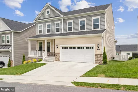 1469 Clingmans Dome Dr, Frederick, MD 21702 photo 2