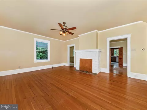 Living - 5830 Rowland Hill Rd, Cascade, MD 21719 photo 6 of 11