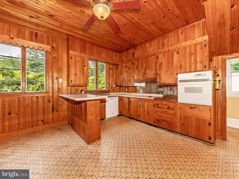 Kitchen - 5830 Rowland Hill Rd, Cascade, MD 21719 photo 1 of 3