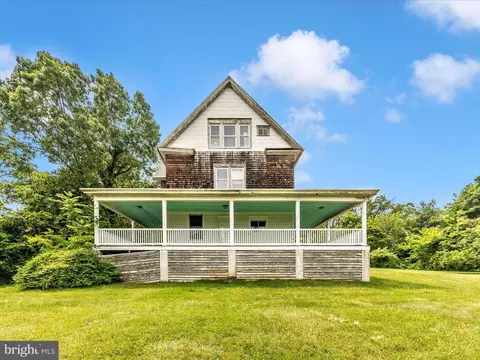 Exterior - 5830 Rowland Hill Rd, Cascade, MD 21719 photo 6 of 10