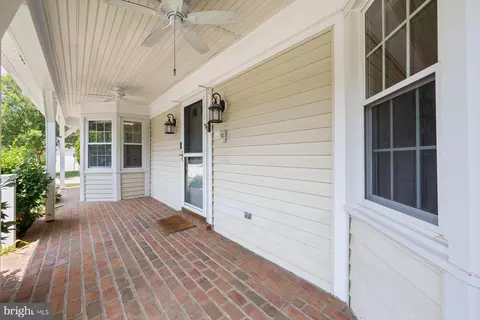 823 Dunbrooke Ct, Frederick, MD 21701 photo 8