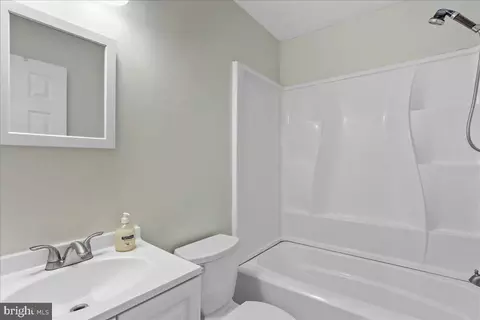 Bath - 463 Arwell Ct, Frederick, MD 21703 photo 2 of 3