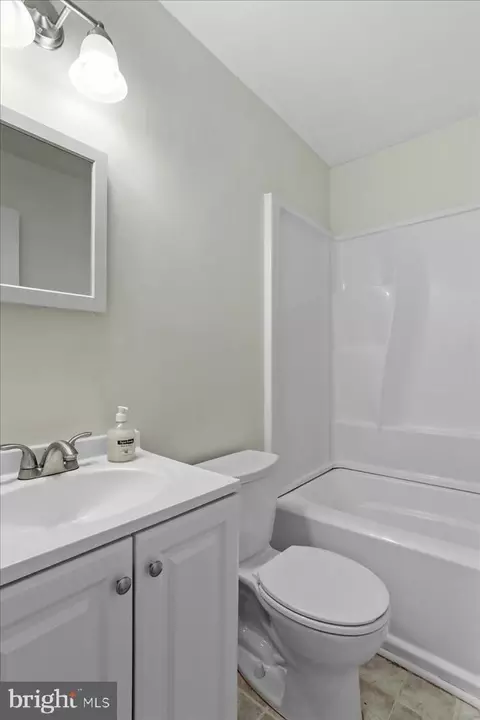 Bath - 463 Arwell Ct, Frederick, MD 21703 photo 3 of 3
