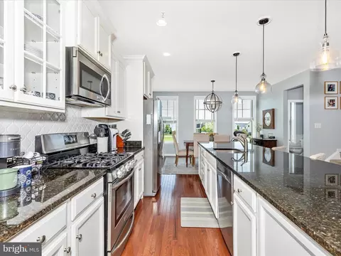 6540 Newton Dr, Frederick, MD 21703 photo 5