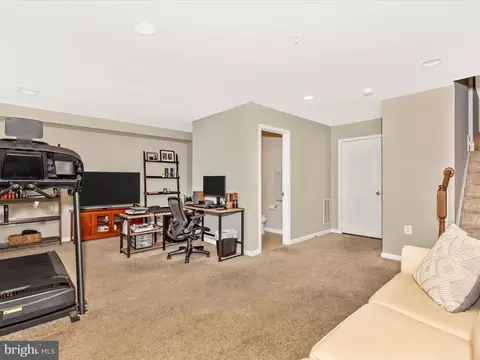 6540 Newton Dr, Frederick, MD 21703 photo 36