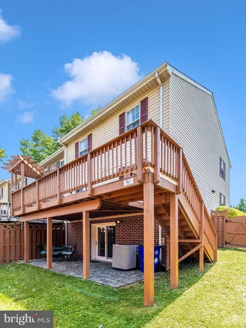 Exterior - 8011 Lighthouse Lndg, Frederick, MD 21701 photo 10 of 21