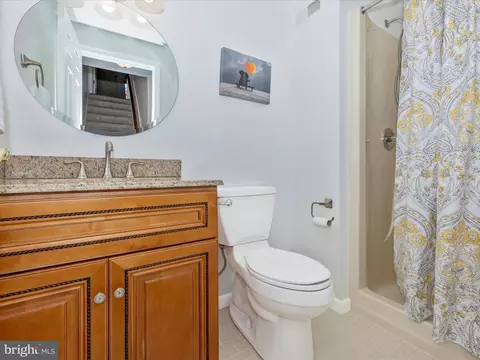 Bath - 8011 Lighthouse Lndg, Frederick, MD 21701 photo 6 of 6