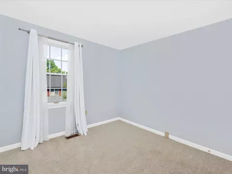 Bedroom - 8011 Lighthouse Lndg, Frederick, MD 21701 photo 6 of 11