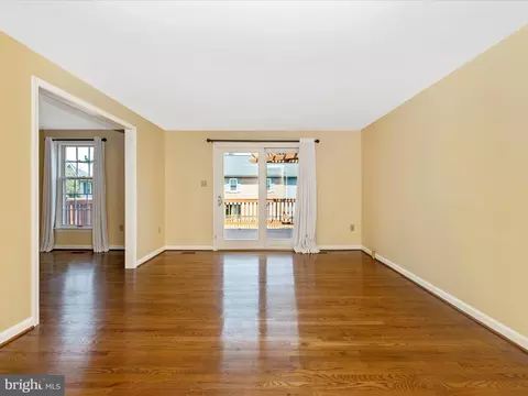 Living - 8011 Lighthouse Lndg, Frederick, MD 21701 photo 6 of 10