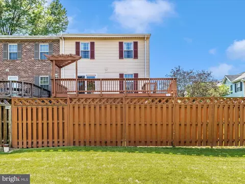 Exterior - 8011 Lighthouse Lndg, Frederick, MD 21701 photo 6 of 21