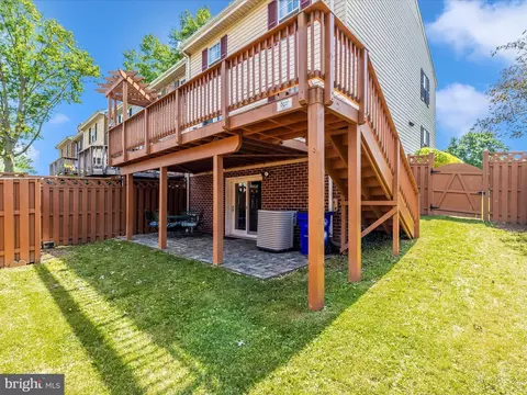 Exterior - 8011 Lighthouse Lndg, Frederick, MD 21701 photo 11 of 21