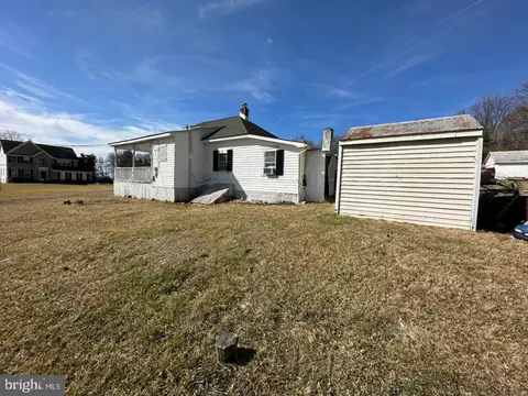 9814 Hall Rd, Frederick, MD 21701