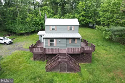 704 E F St, Brunswick, MD 21716