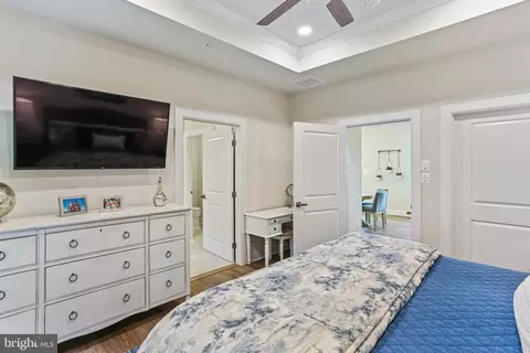 Bedroom - 384 Crown Point Dr, Frederick, MD 21702 photo 4 of 6