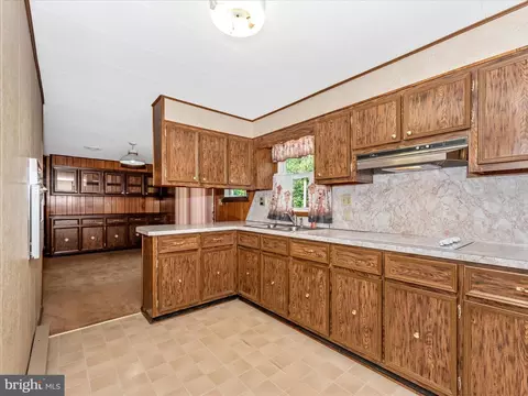 Kitchen - 11732 Warner Rd, Keymar, MD 21757 photo 1 of 4
